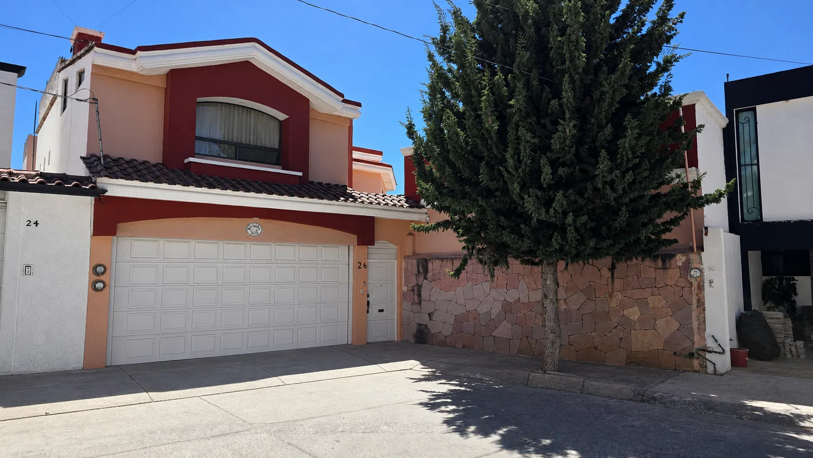 Residencia en venta — Privada Los Geraneos, Guadalupe — imagen 1