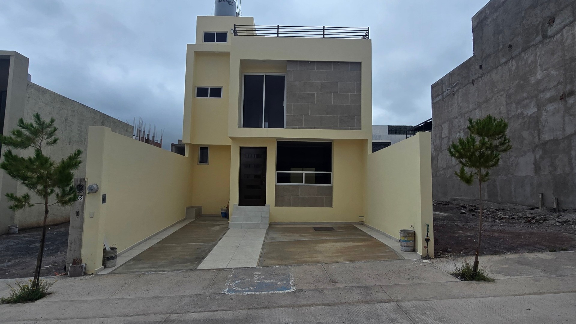 Casa nueva en venta — Privada Puerta Engracia, Colinas del Padre 5ta Sección — imagen 1