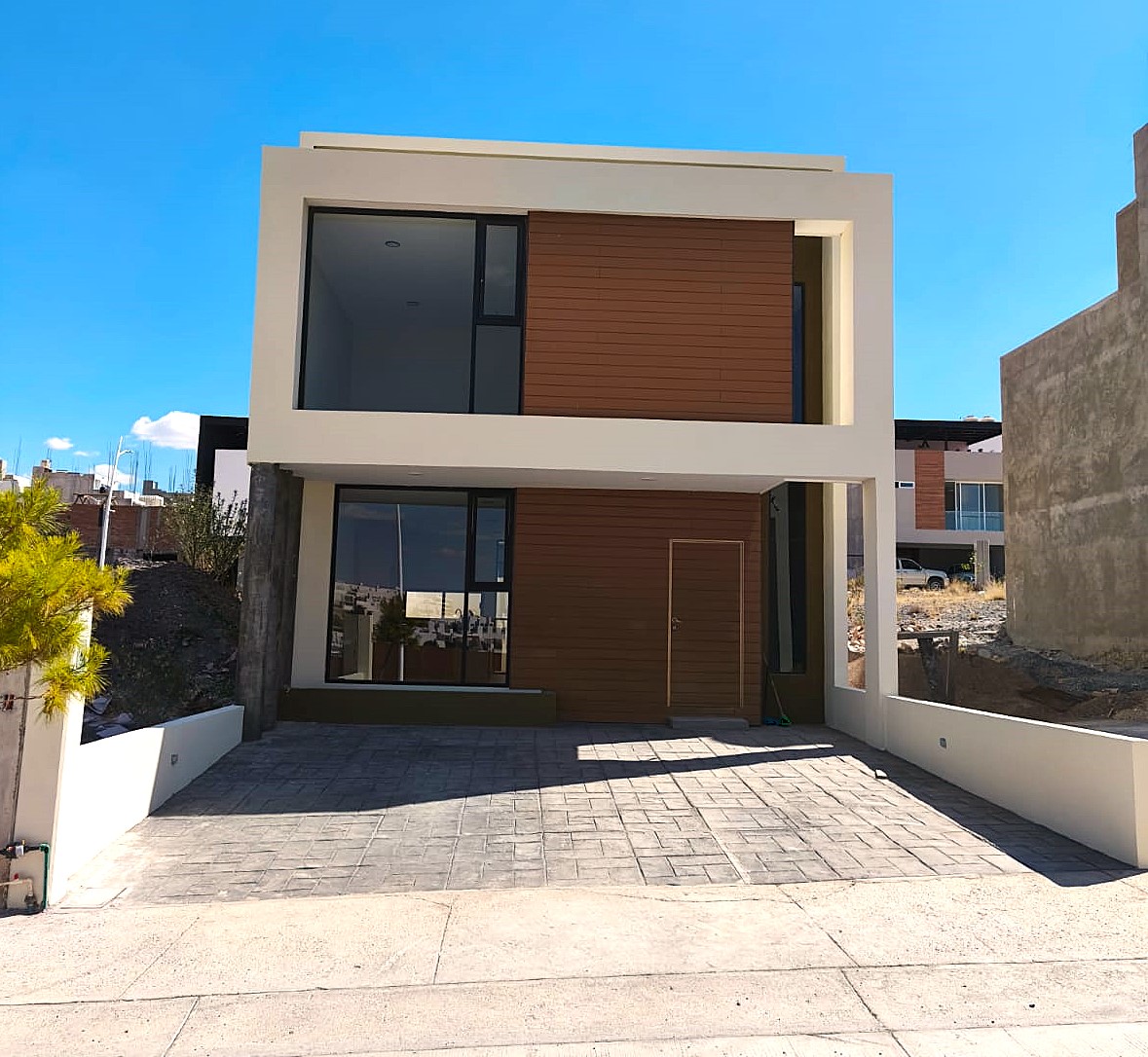 Casa nueva en venta — Privada Puerta Engracia, Colinas del Padre 5ta Sección — imagen 1