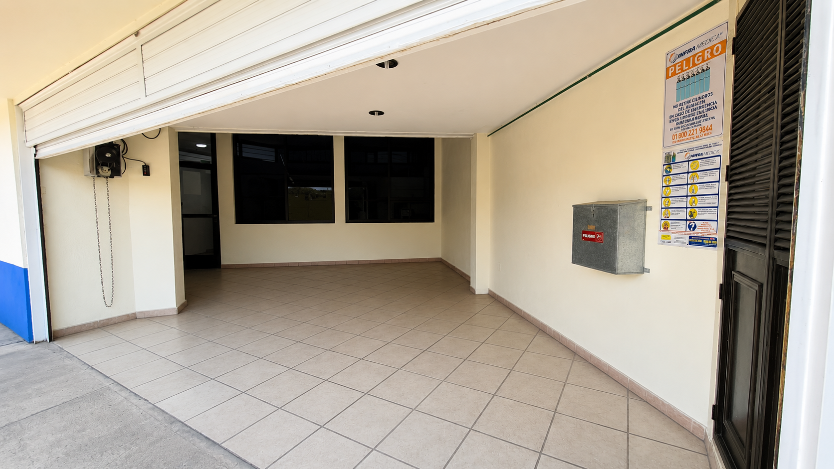 Edificio en venta — Clínica/Consultorios/Oficinas, Los Geraneos — imagen 2