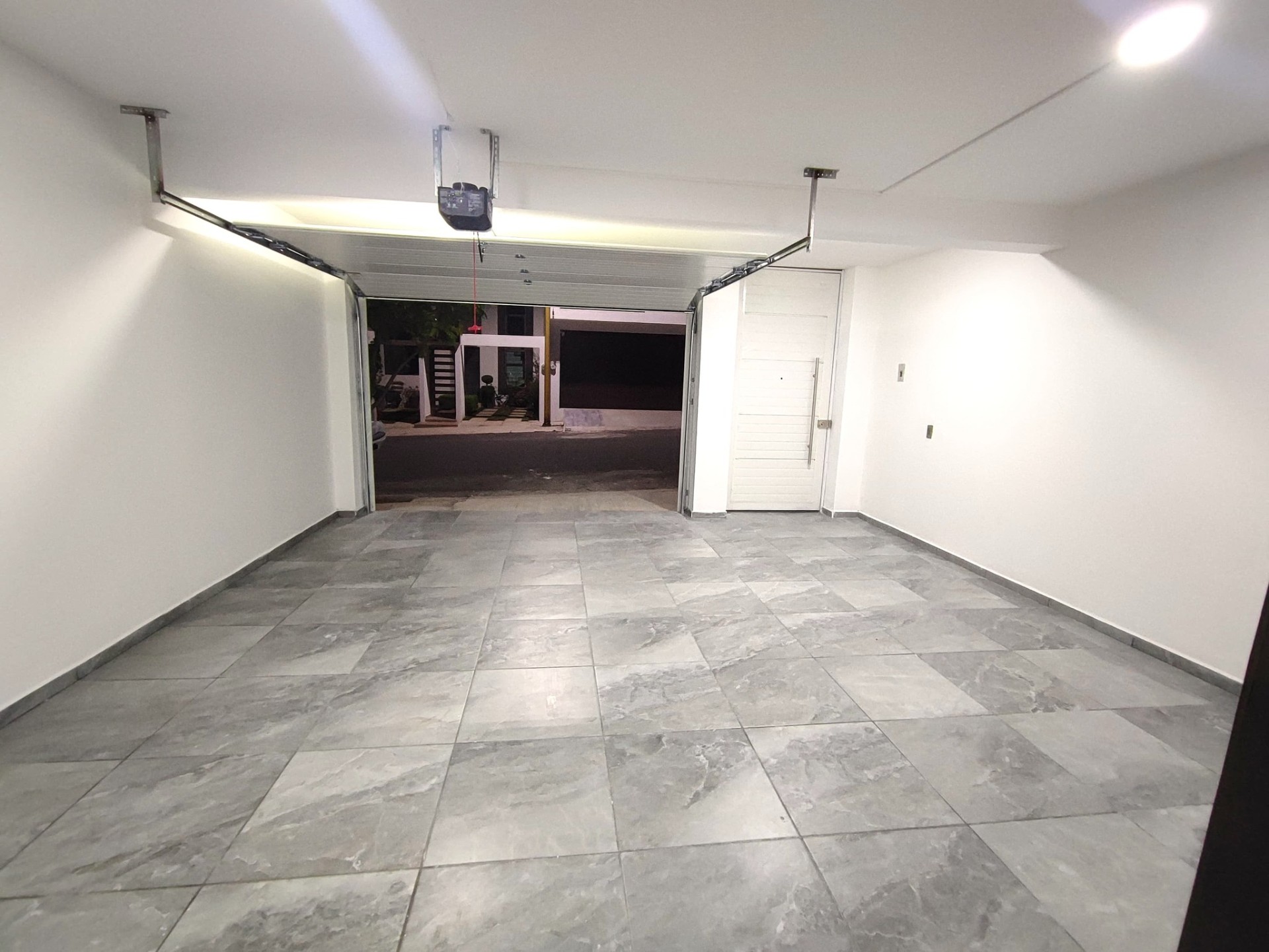 Casa nueva en venta — Privada Bosque de las Cumbres, Colinas del Padre 4ta Sección — imagen 2