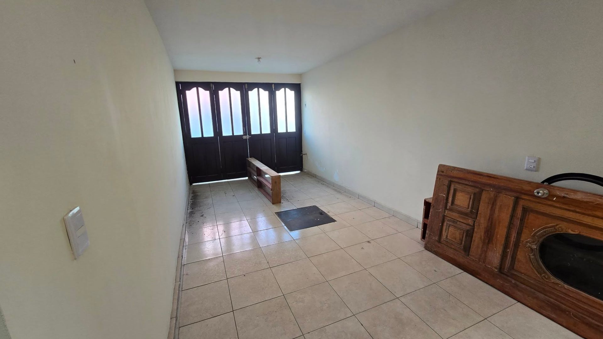 Casa en venta — Col. La Condesa, Guadalupe — imagen 2