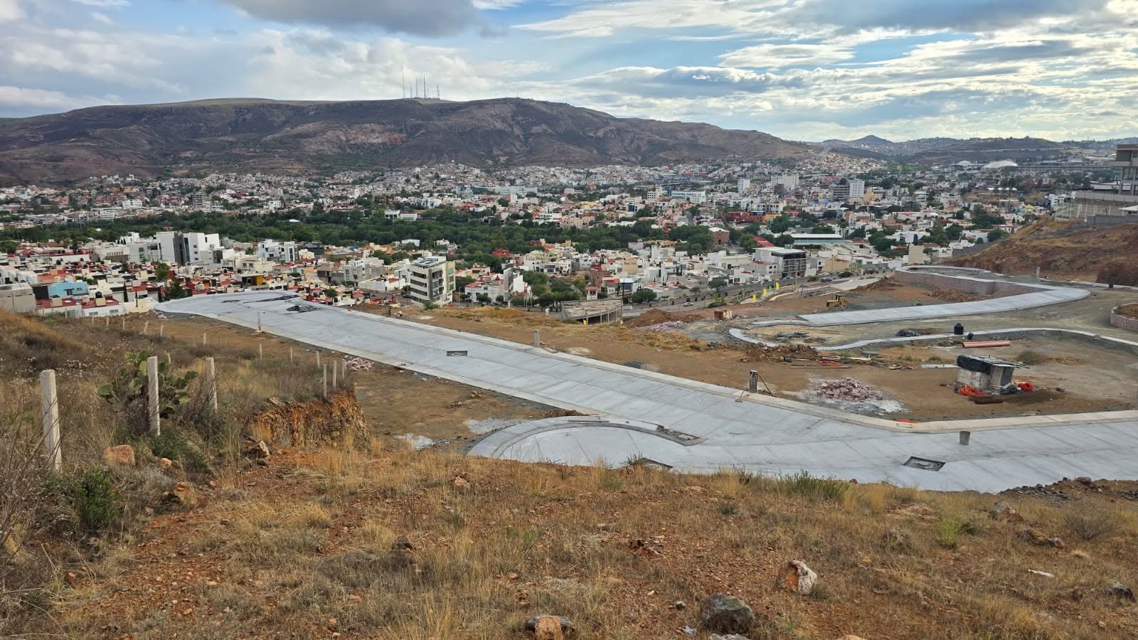 Lote urbano en venta — Fracc. Bosques de San Mateo, Guadalupe — imagen 2