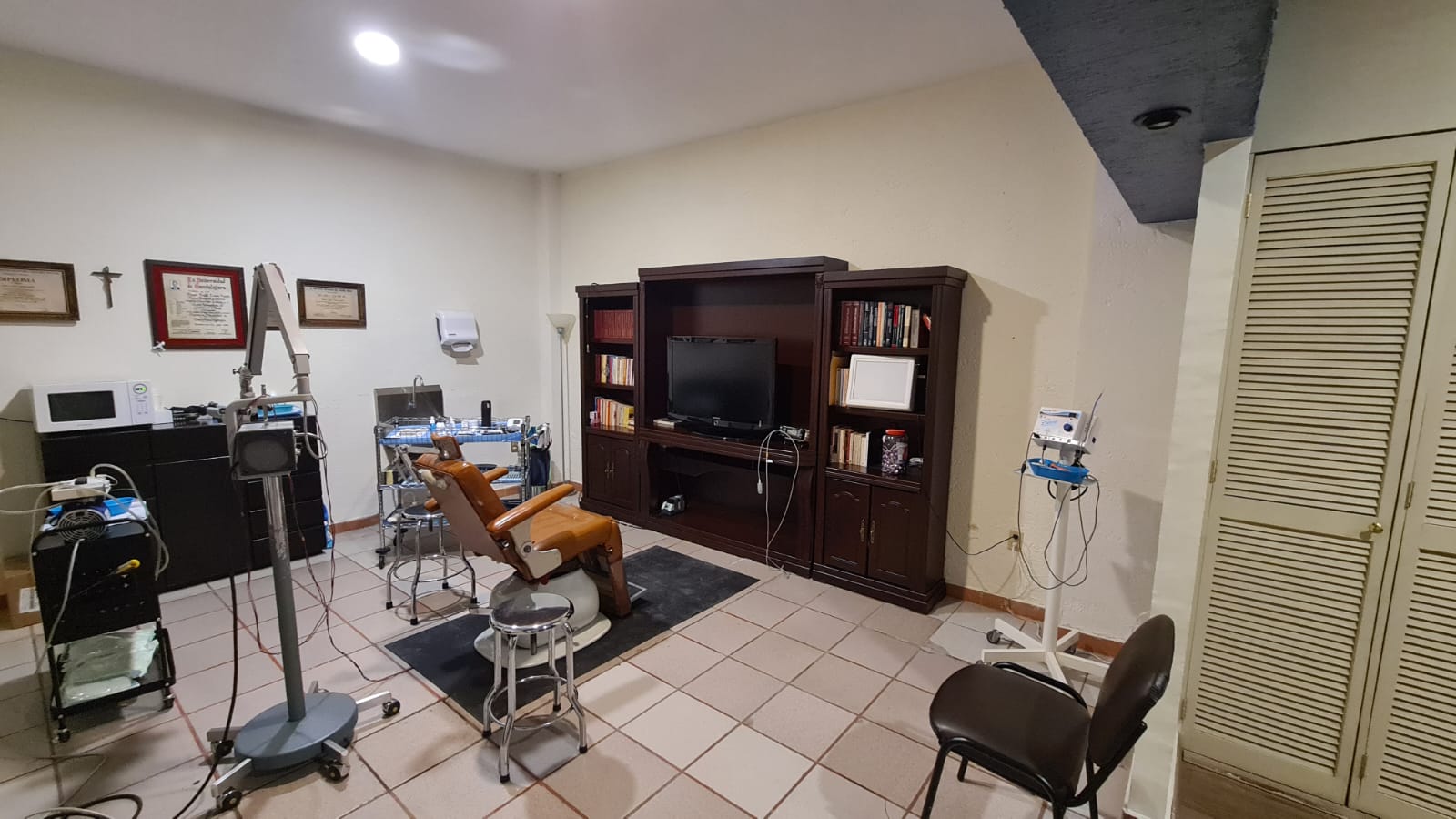 Edificio en venta — Clínica/Consultorios/Oficinas, Los Geraneos — imagen 8