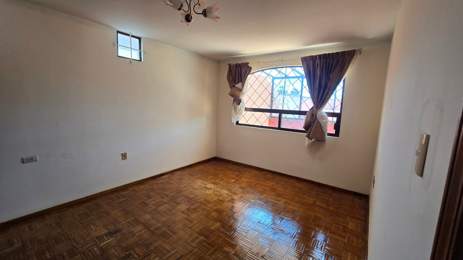 Residencia en venta — Privada Los Geraneos, Guadalupe — imagen 8